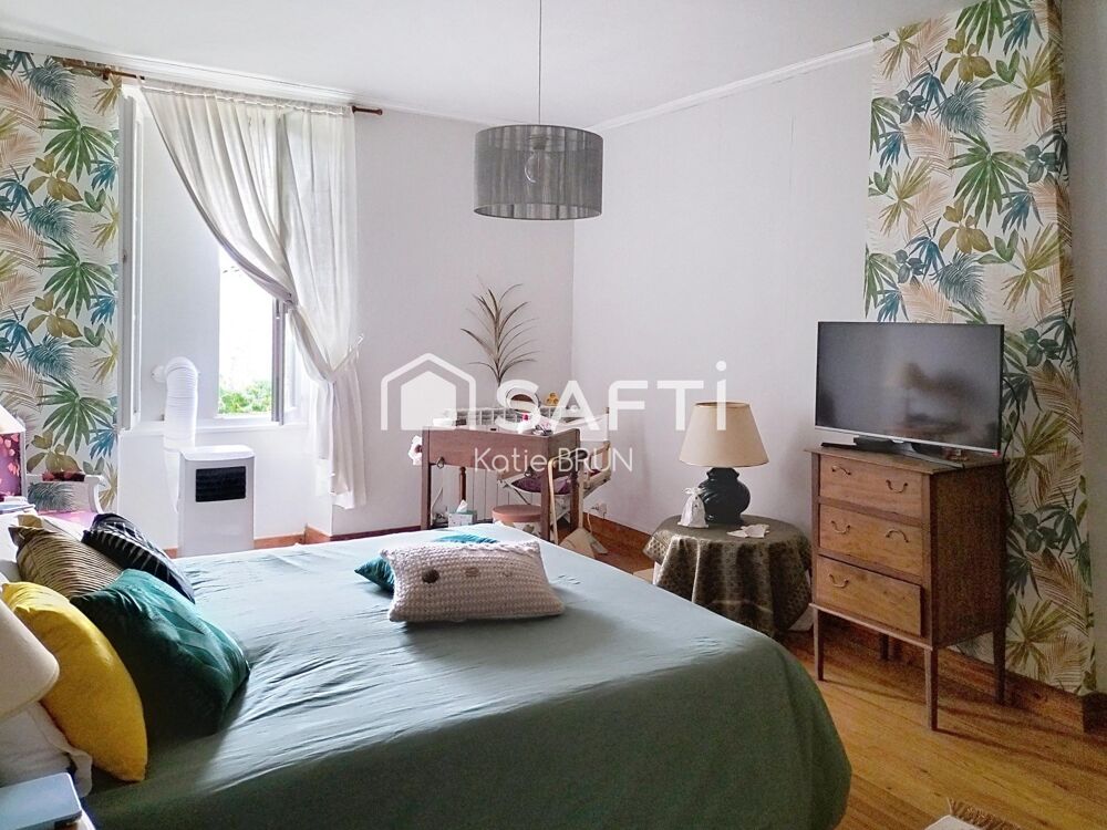 Vente Maison MAISON CHARENTAISE - 5 PIECES - 165m2 Corme-royal
