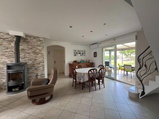  Maison à vendre 10 pièces 211 m²
