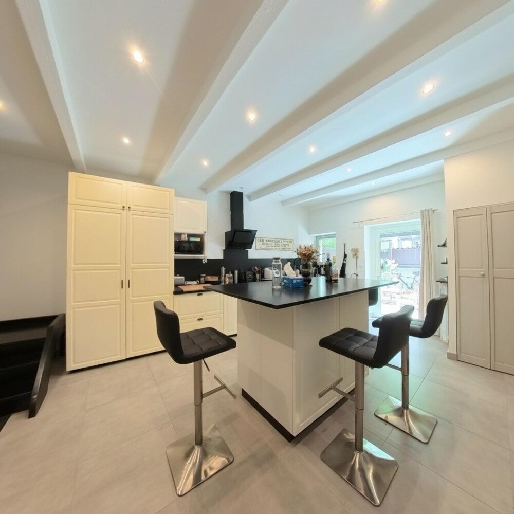 Vente Maison Saint-Saturnin · Maison de village rénovée 130 m² Saint-saturnin-les-avignon