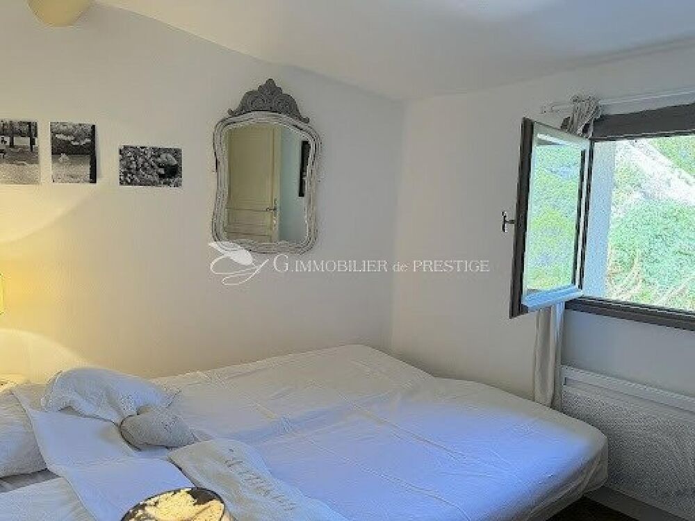 Vente Maison ? Coup de cœur pour les amoureux de la nature !  Charmante maison de village de 53 m² avec 50 m² d'atelier à aménager selon vos Saumane-de-vaucluse