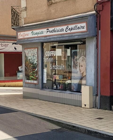   À SAISIR – LOCAL COMMERCIAL AVEC BELLE VISIBILITÉ AU CŒUR D'UNE VILLE DE CHARME ! 
