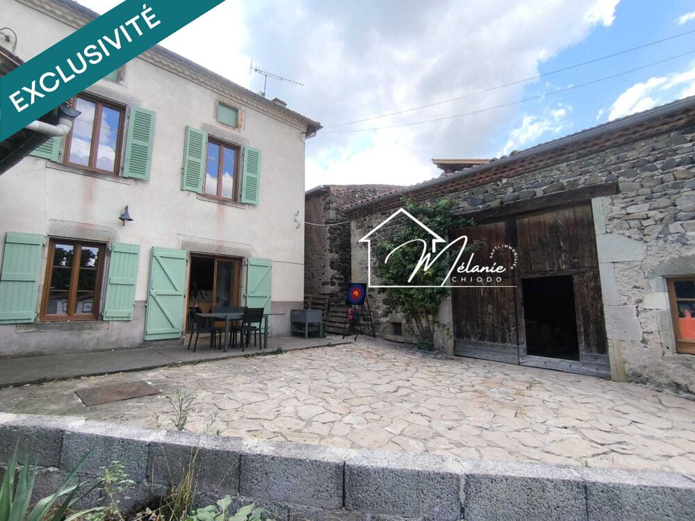 Vente Maison Maison familiale de village garage cour atelier grange Saint-julien-de-coppel