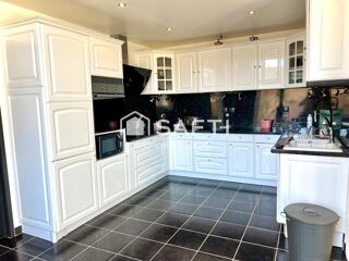  Maison � vendre 8 pi�ces 240 m�