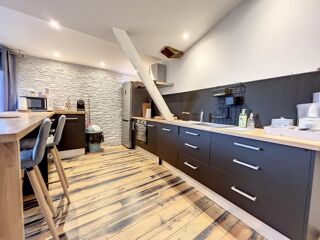  Appartement à louer 4 pièces 100 m²