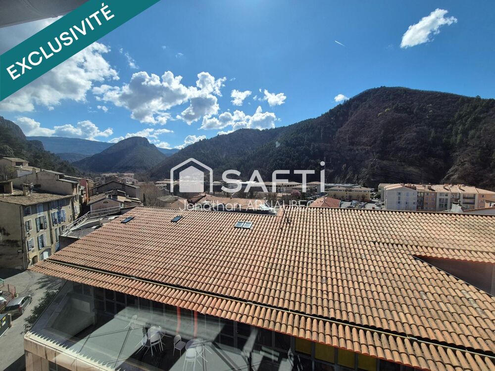 Investisseurs, découvrez un immeuble de 10 appartements offrant un fort potentiel de rentabilité au coeur de Digne-les-Bains.