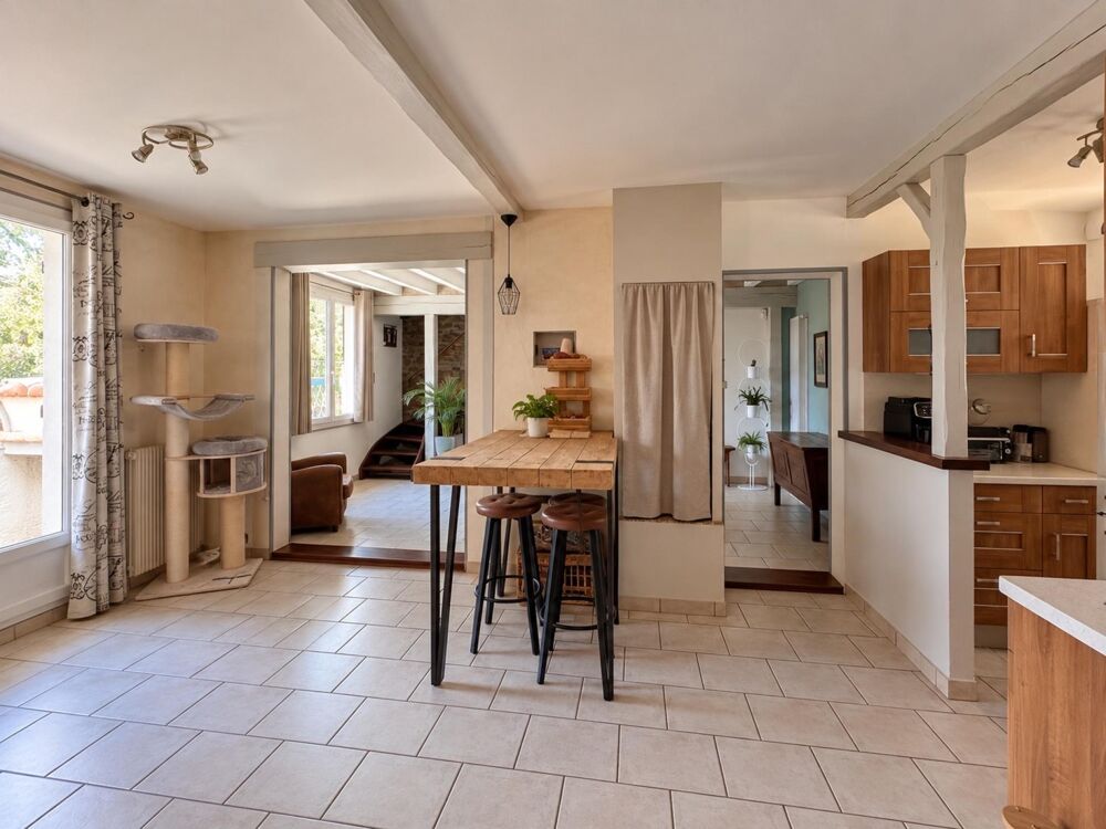 Maison familiale, 5 chambres et jardin paysager