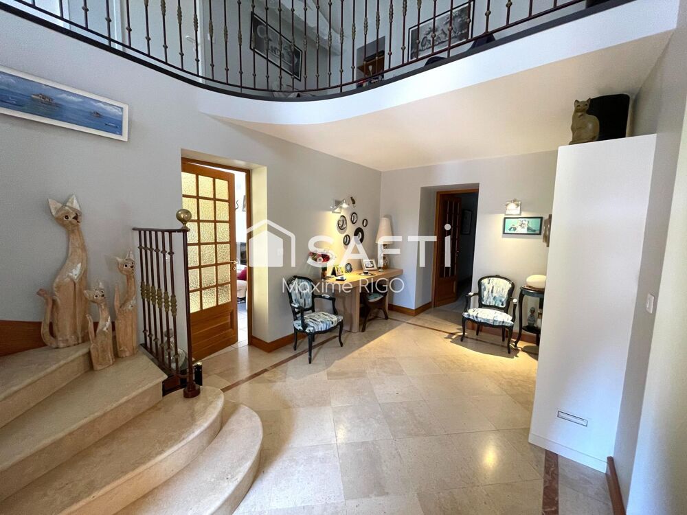 Propriété 12 pièces 518m²
