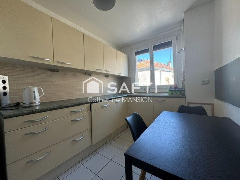 A vendre à Reims quartier Courlancy, T4 lumineux et traversant avec balcon, 3 chambres.
