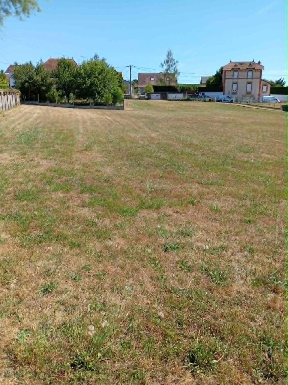 Vente Maison Maison 3 chambres avec belle dépendance et 4200 mé de jardin Trevol
