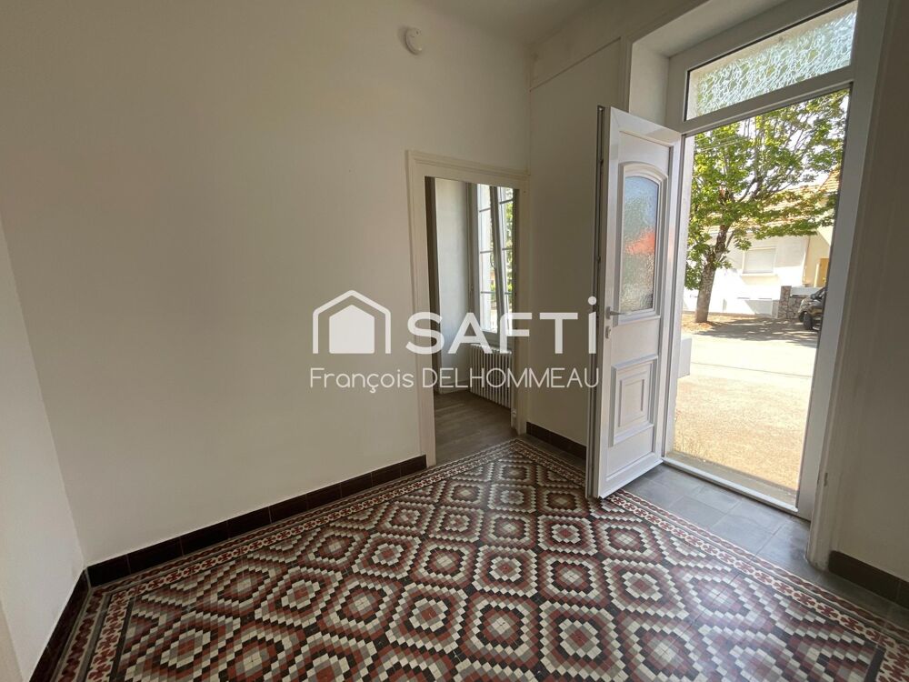 Vente Maison Maison mitoyenne 91m2, 2 chambres, bureau 18m2 et terrain clôturé La roche-sur-yon