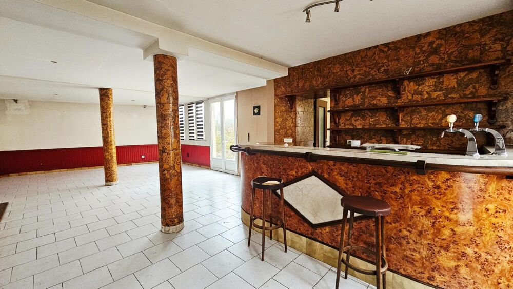 Ancien café du village- Beau potentiel