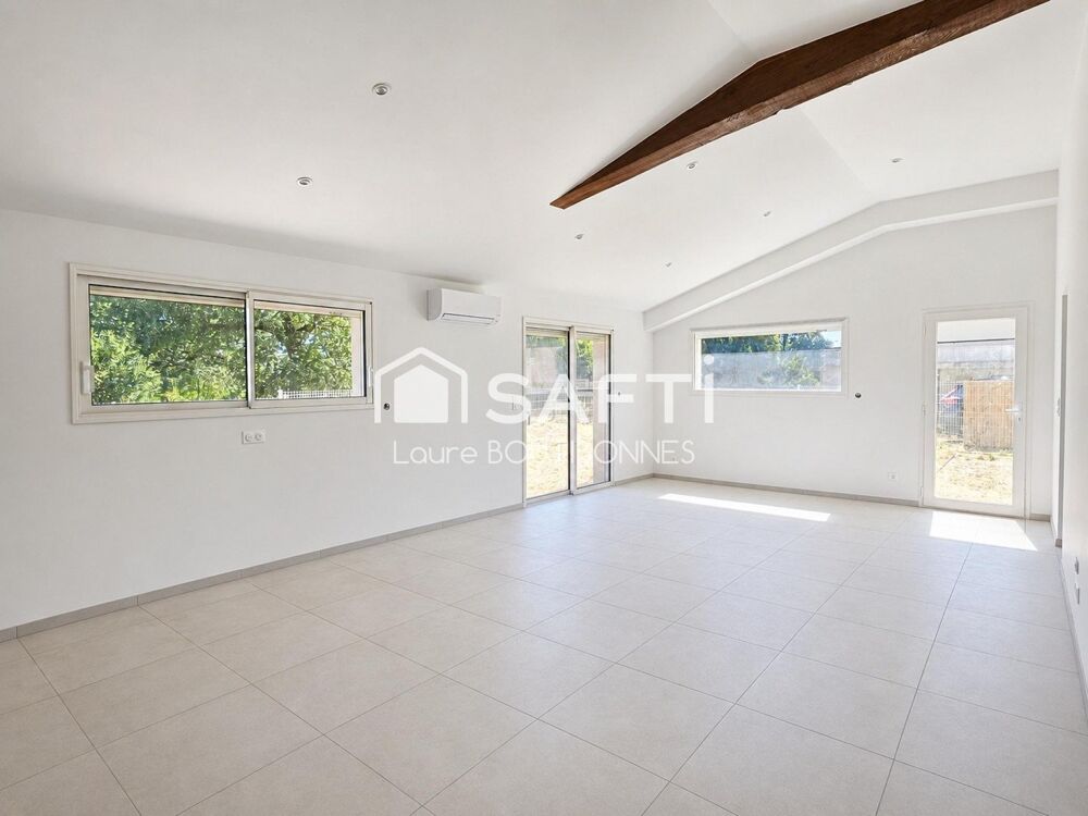 Vente Maison Maison de ville rénovée avec extérieur Saint-sulpice-la-pointe
