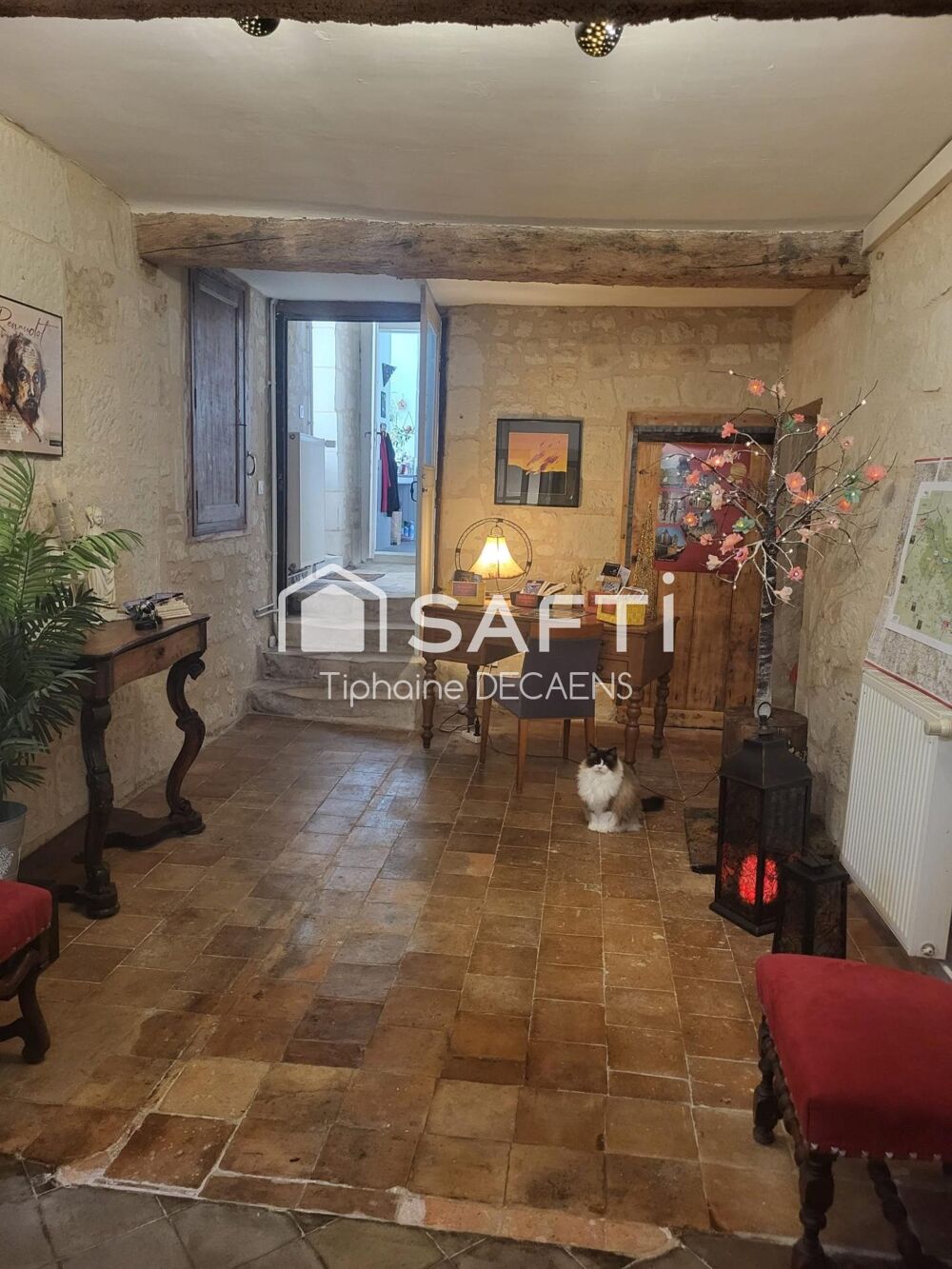 Maison 16 pièces 310 m² · à Loudun · 310 m² · 350 000 €