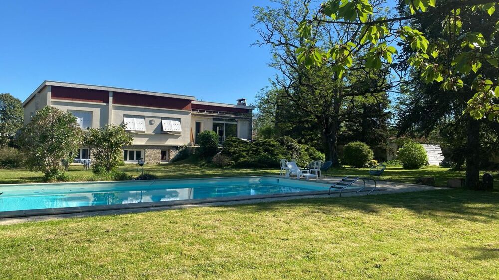Vente Maison Grande maison familiale avec superbe jardin, piscine et terrain constructible ! Magne