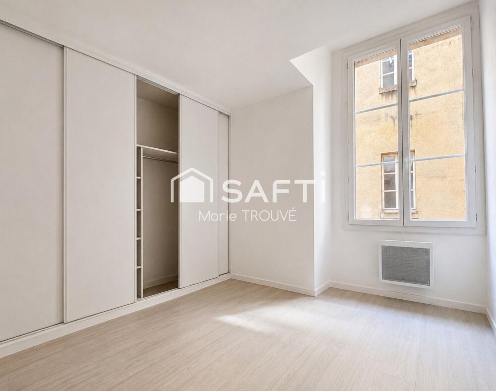 Vente Appartement T2 avec cour dans un immeuble rénové - Bordeaux Grosse CLOCHE Bordeaux