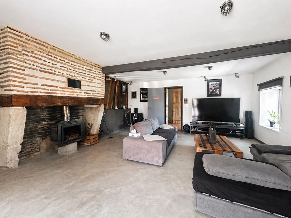 Maison en pierre rénovée  Cadre exceptionnel sans vis-à-vis  Clairac