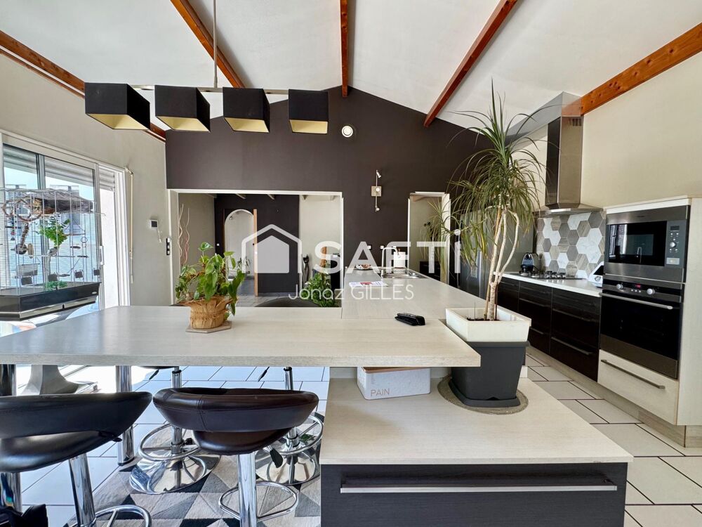 Vente Maison Maison avec parc arboré et dépendances Le chateau-d'oleron