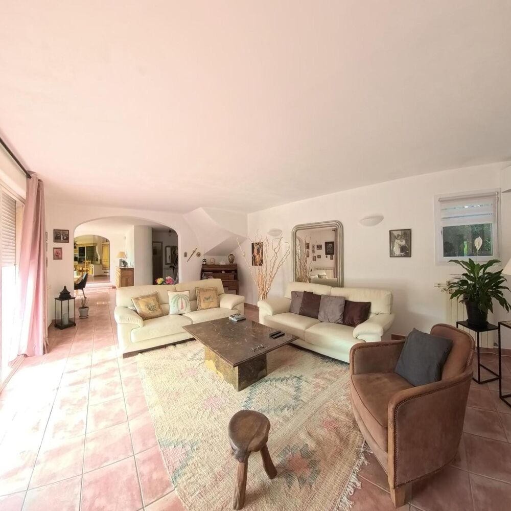 Vente Maison Sur les hauteurs, maison familiale avec piscine Saint-saturnin-les-avignon