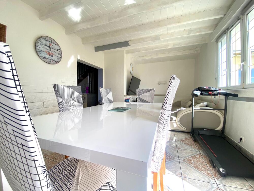 Vente Maison Maison de ville avec potentiel en plein Briec. Opportunité d'investissement Briec