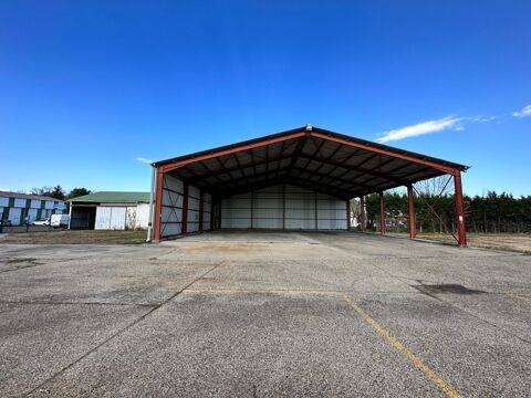 depot industruel de 3000 m² environ sur un hectare 340000 40000 Mont-de-marsan