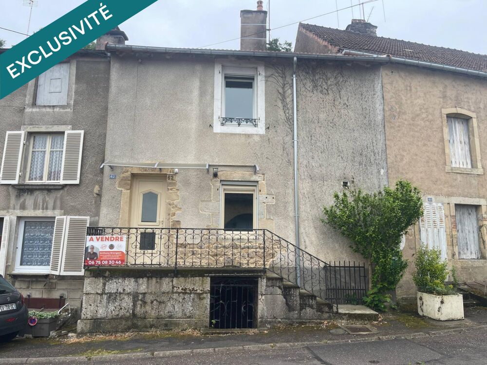 Maison de ville au centre de Jussey