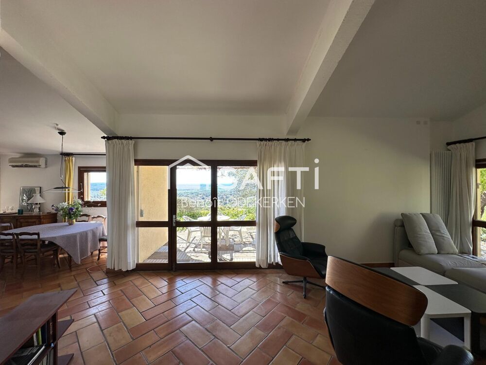 Vente Maison Maison d'architecte sur les hauteurs de Manosque avec vue panoramique exceptionnelle sur la vallée et les Alpes. Manosque