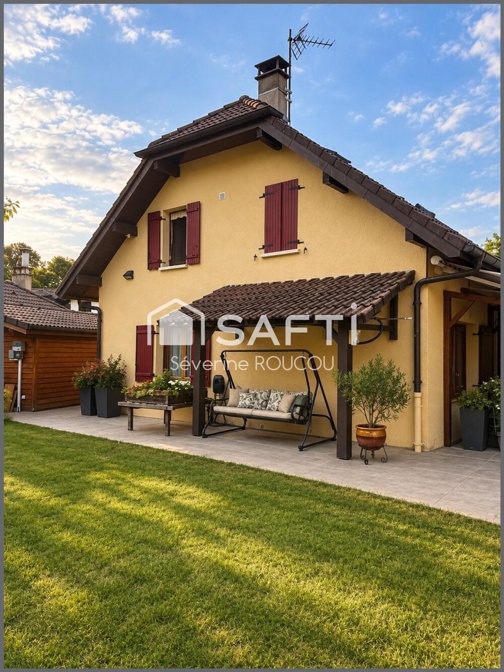 Rare sur le secteur, aux portes de Genève et proche de la Suisse, découvrez cette belle maison familiale lumineuse, aux volumes