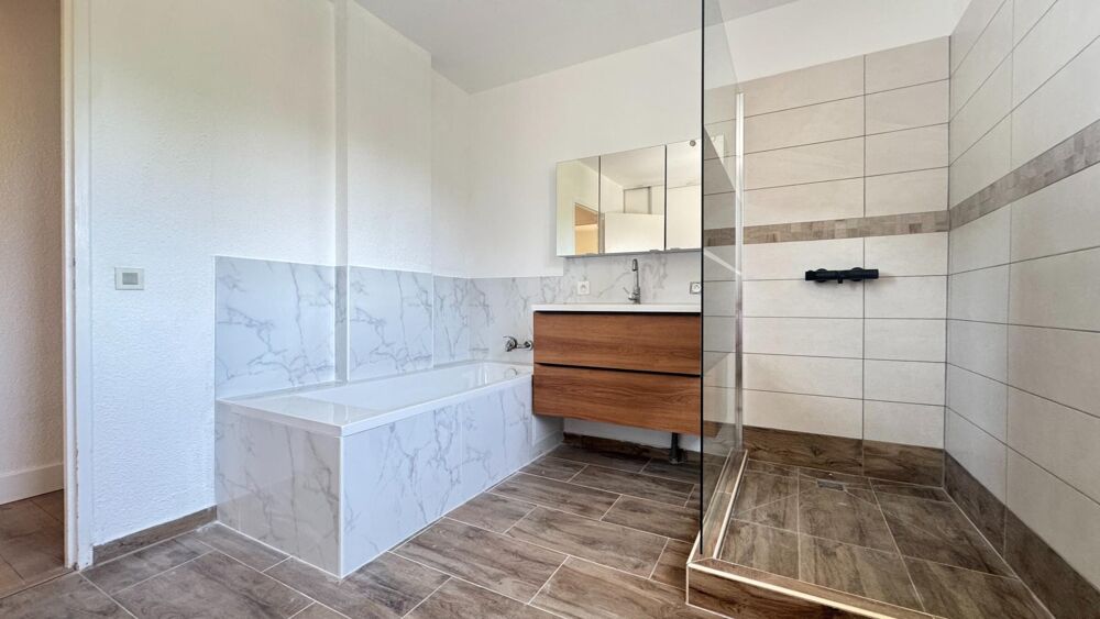 Appartement T 3 - 4 emplacement N°1 sur BLV.