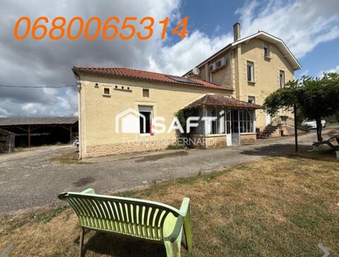   Ensemble immobilier avec d�pendances Maison - 9 pi�ce(s) - 205 m�