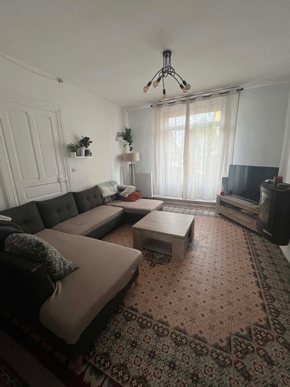 maison individeulle avec du volume et 4 chambres