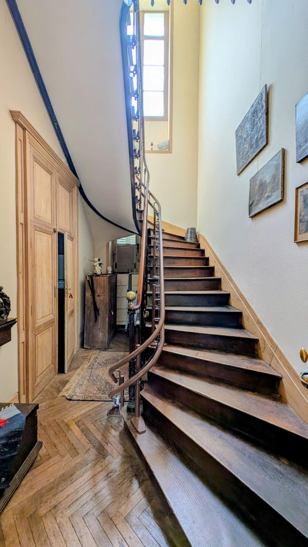 à vendre  Propriété/château Neuillé (49680)