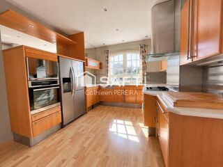 Vente Maison Propriété de caractère de 250 m² avec piscine, tennis et parc de 7 720 m² Giroussens