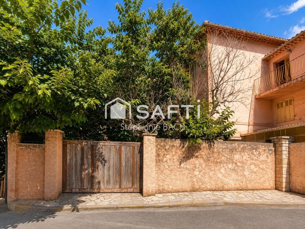 Bandol hypercentre  Maison de famille du XVIII e siècle à réinventer, extérieur et stationnement