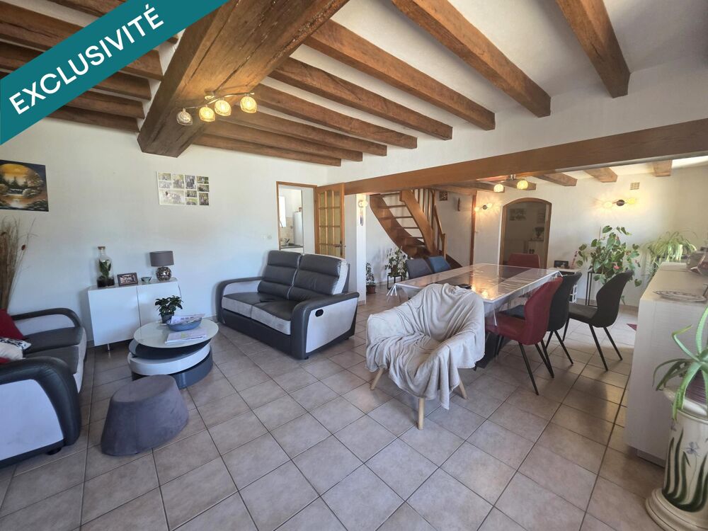 Vente Maison Maison de type longère 3 chambres, son grand terrain et son double garage ! Bauge-en-anjou