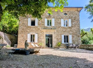  Maison à vendre 11 pièces 528 m²