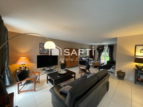 Vente Maison Villa de standing avec grande piscine chauff�e & jardin paysag� Aigremont