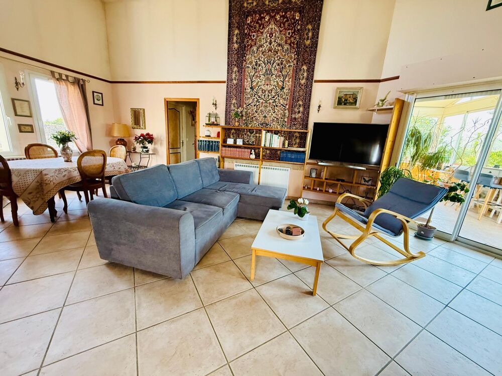PROCHE COMMERCES 2 CH + 1 BUREAU VERANDA JARDIN VUE DEGAGÉE