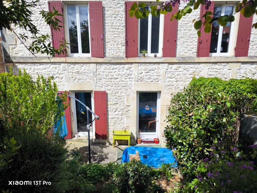 Maison 7 pièces 170 m² · à Saint-Jean-d'Angely · 170 m² · 219 900 €