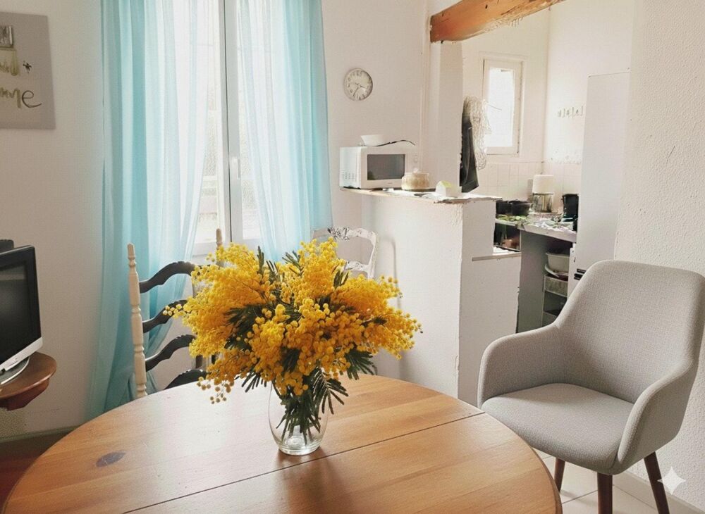 Maison d'environ 82 m² à mi-chemin entre plages et centre ville,