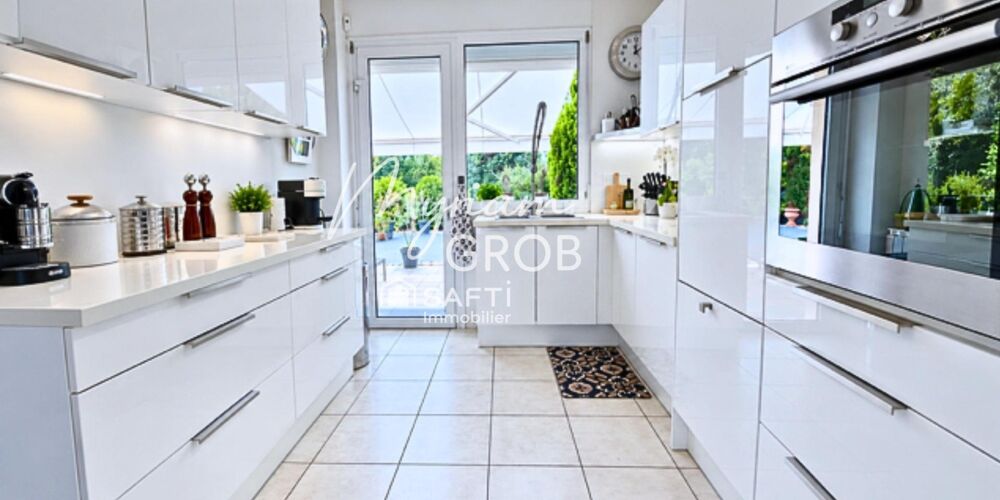 MONTAUBAN  MAISON DE VILLE DE CARACTÈRE  140 M²  3 CHAMBRES  TERRAIN 1 075 M²  PISCINE