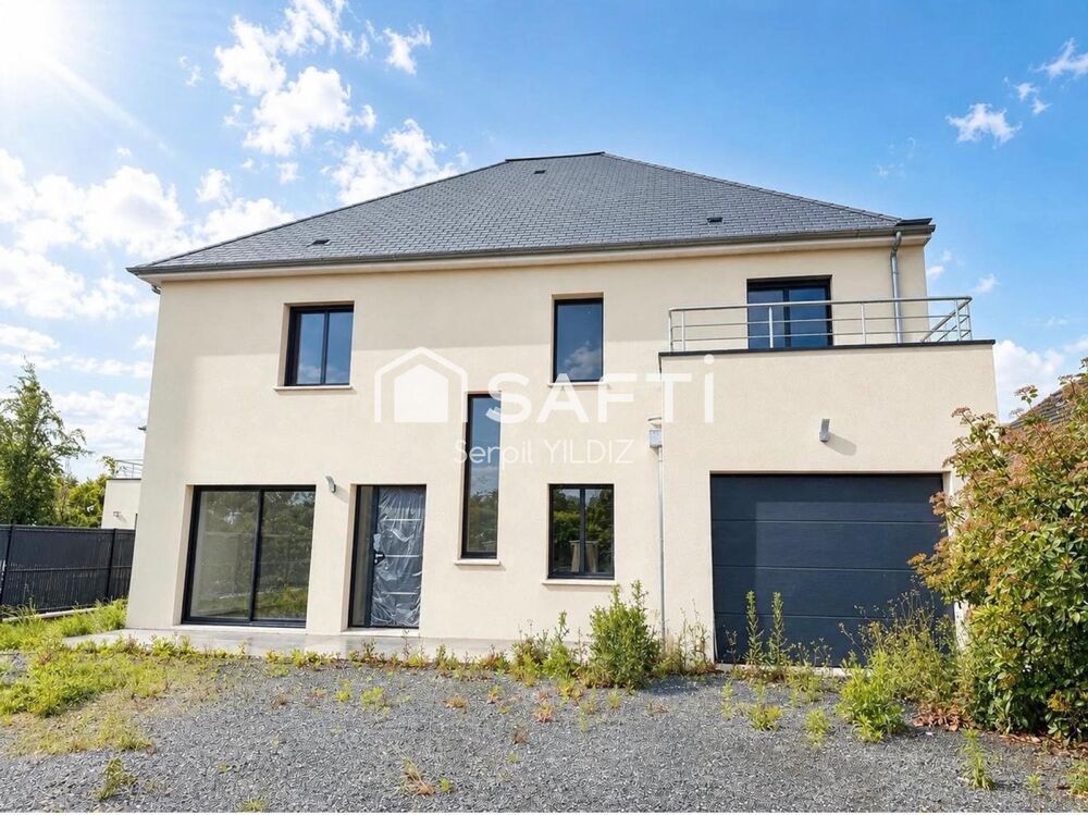 Grande maison neuve 2025, lumineuse et économique.