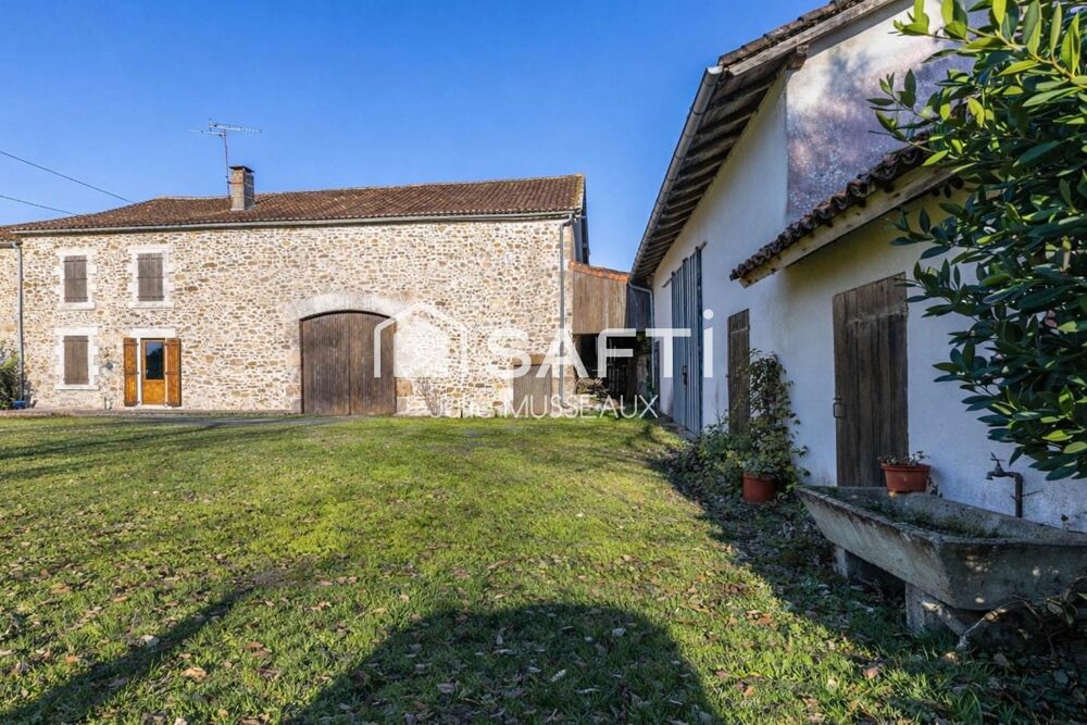 Maison ancienne en pierre avec dépendances  Charente, proche Dordogne