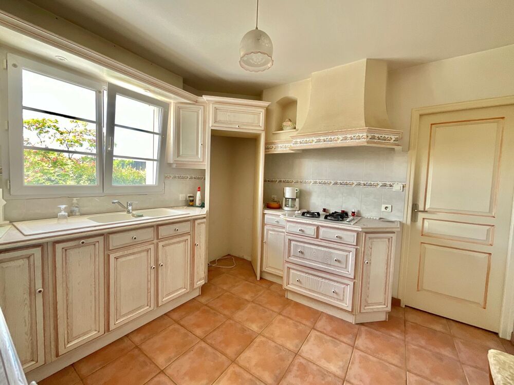 Vente Maison Maison de plain 91m2, 2 garages, potentiel agrandissement et grand terrain Mouilleron-le-captif