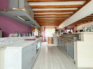  Maison � vendre 8 pi�ces 230 m�