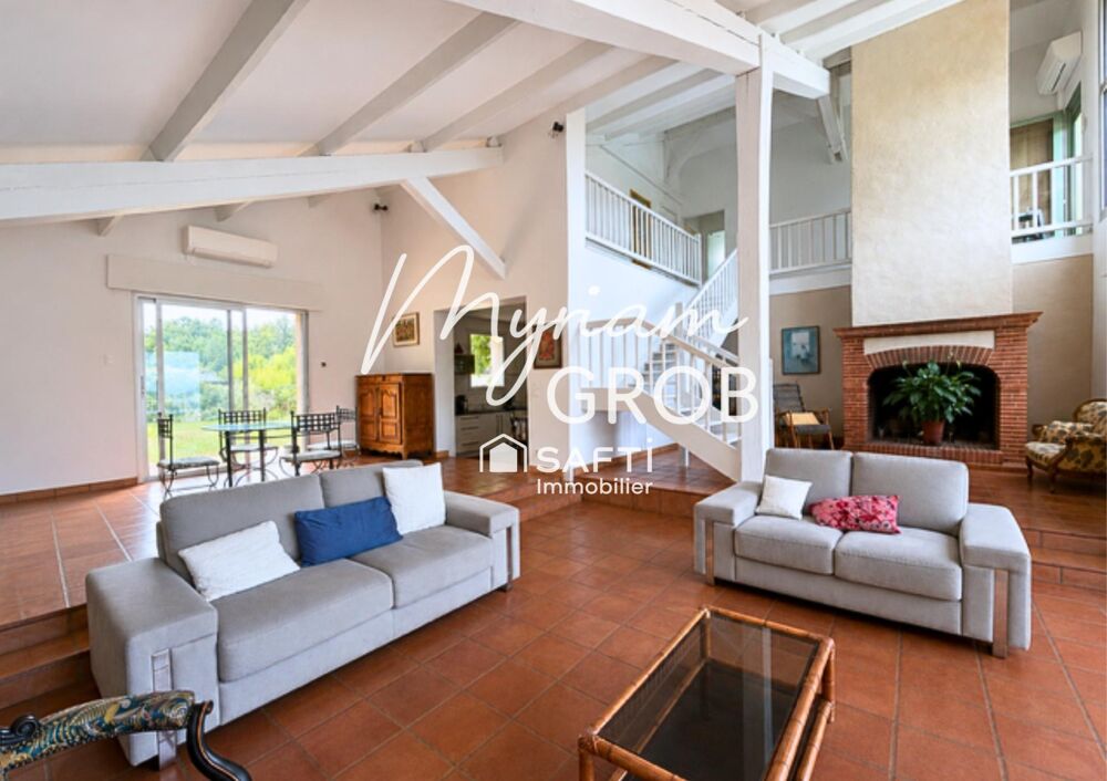 Maison d'Architecte avec piscine et vue imprenable - Secteur prisé