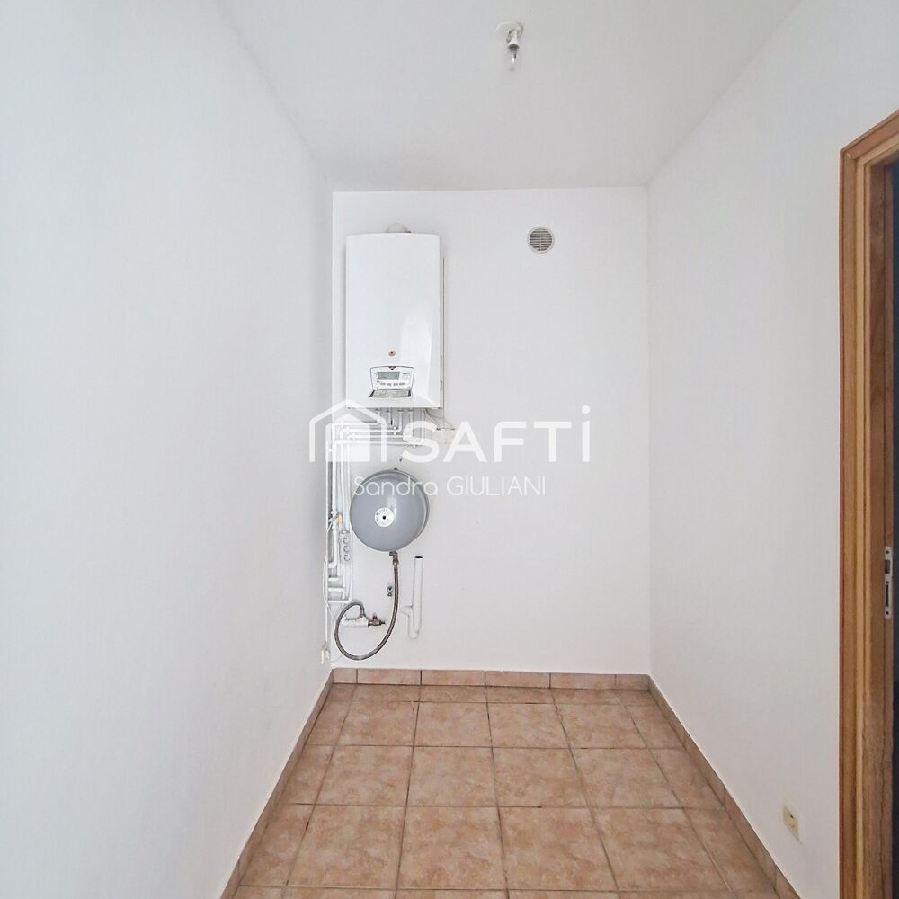 Vente Appartement APPARTEMENT 3 CHAMBRES EN REZ-DE-CHAUSSÉE AVEC TERRASSE, 3 PARKINGS AUX PORTES DES FRONTIÈRES ! Mexy