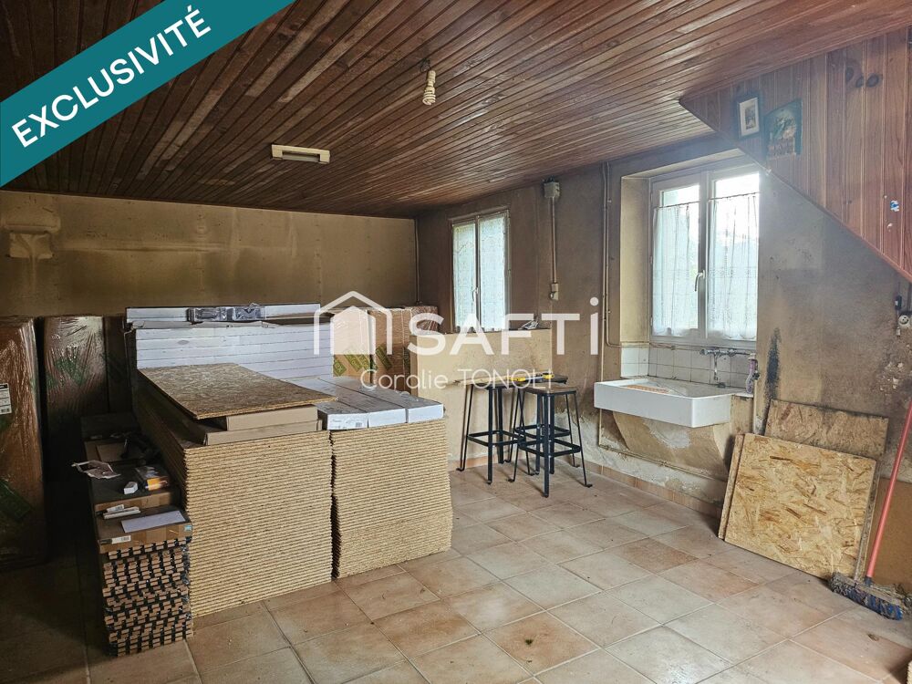 Maison à rénover  Toiture neuve  Fort potentiel