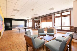  Immeuble à vendre 1300 m²