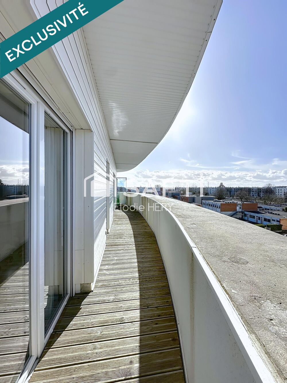 Vente Appartement T2 dernier étage avec terrasse et parking – Tram A au pied de la résidence Cenon
