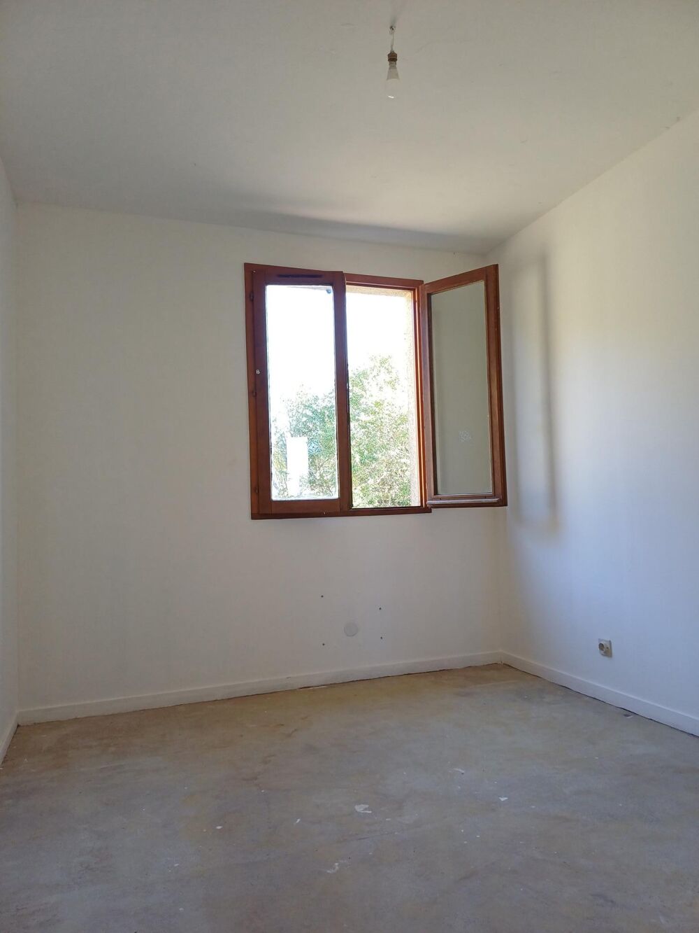 Vente Maison Plain pied. Campagne, terrain. Chalais 5 minutes Bardenac